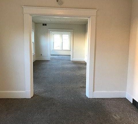 4th image of 702 W 26th St APT 3