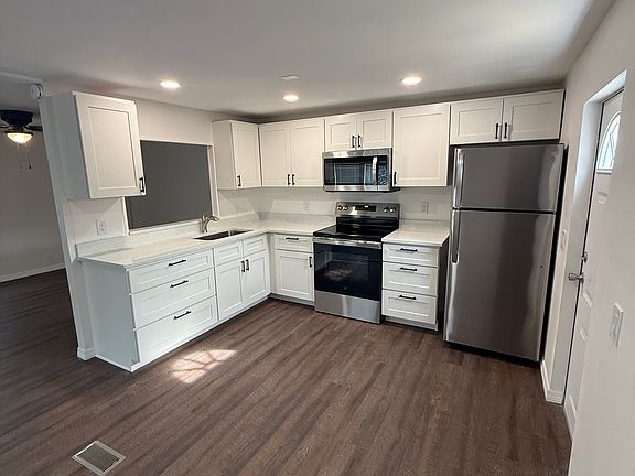 2nd image of 16023 Tulip Tree Dr #6