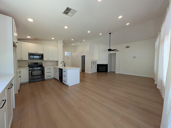 4th image of 3850 Millbrae Ter