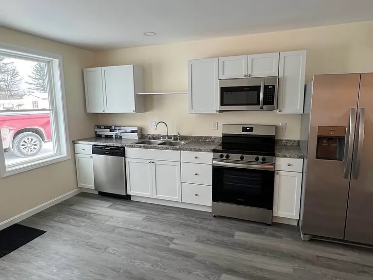 10 Boulder Dr #A — Photo 4