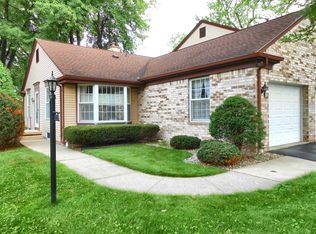 86 Linswood St, Monroe, MI 48162
