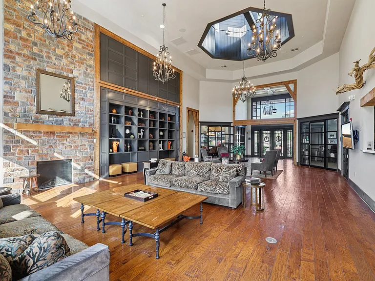 Las Brisas Apartments in Round Rock, Texas