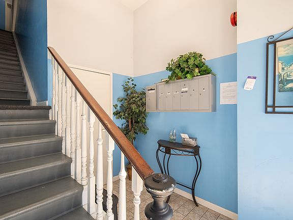 4th image of 31-33 N Pearl St #4B