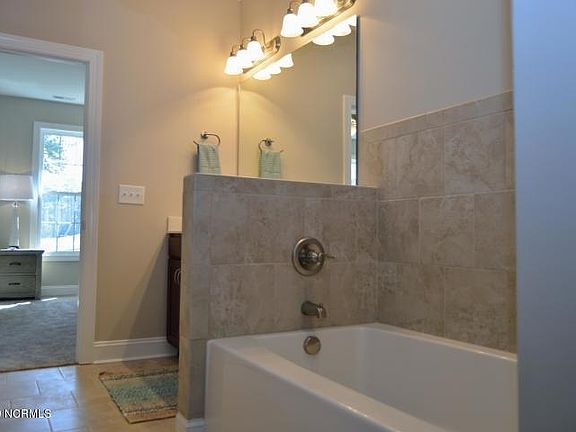5th image of 3307 White Drive