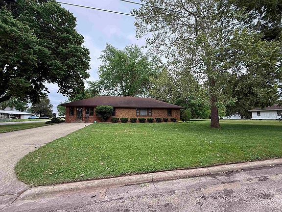 2nd image of 1048 Warren St