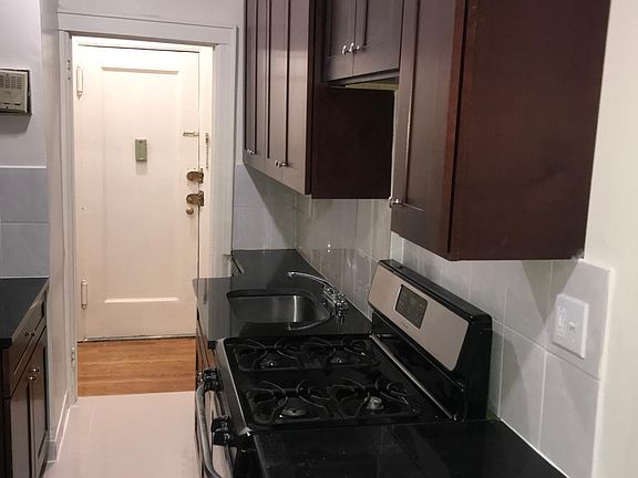 5th image of 144-44 Sanford Ave #5E