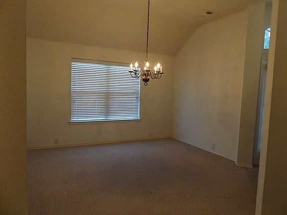 3rd image of 4902 Beechknoll Ln