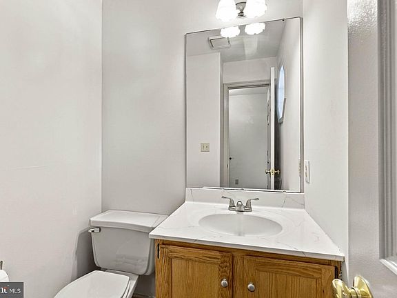 4th image of 116 Parklawn Ct