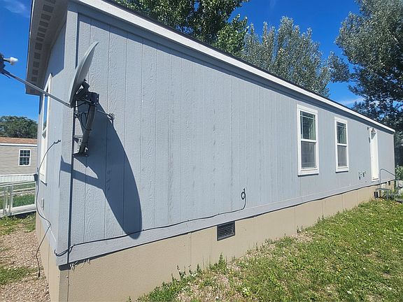 3rd image of 16 Trail Ln