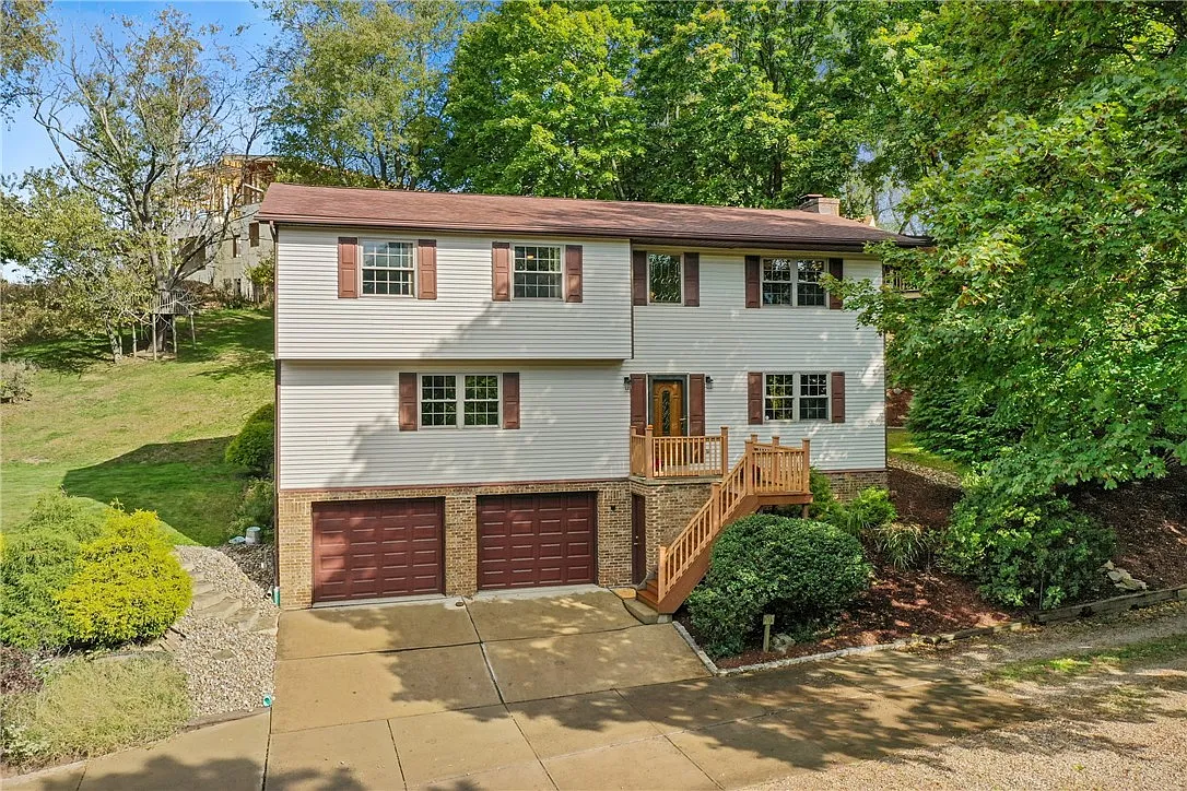 203 Arlington St photo 1