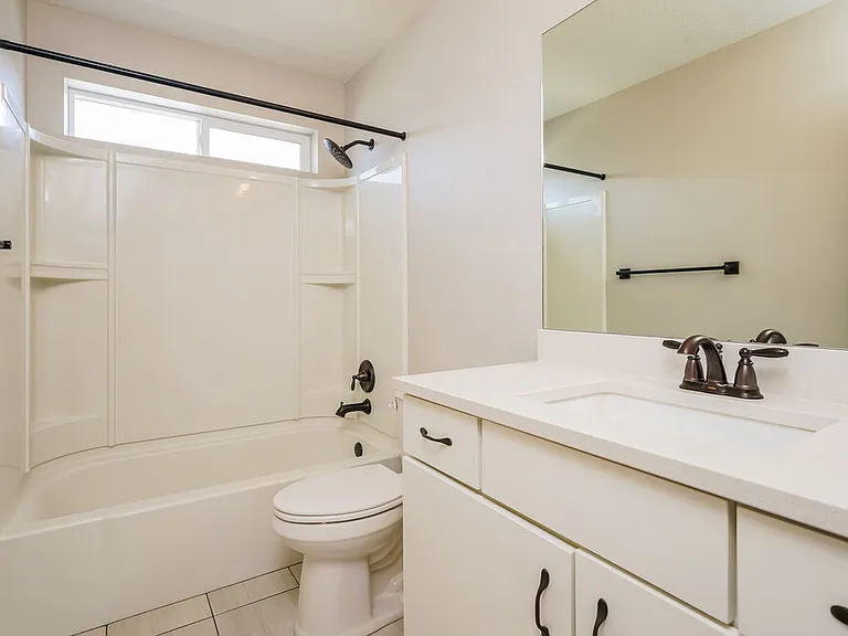 1611 W Parkview Dr — Photo 14