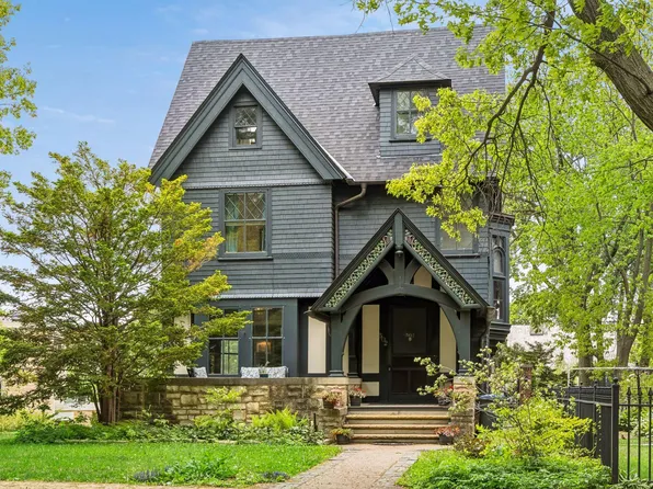 502 Grand Hl, Saint Paul, MN 55102