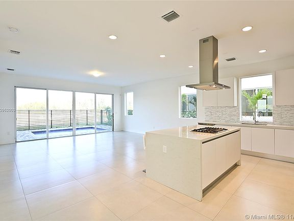 5th image of 9745 NW 75th Ter