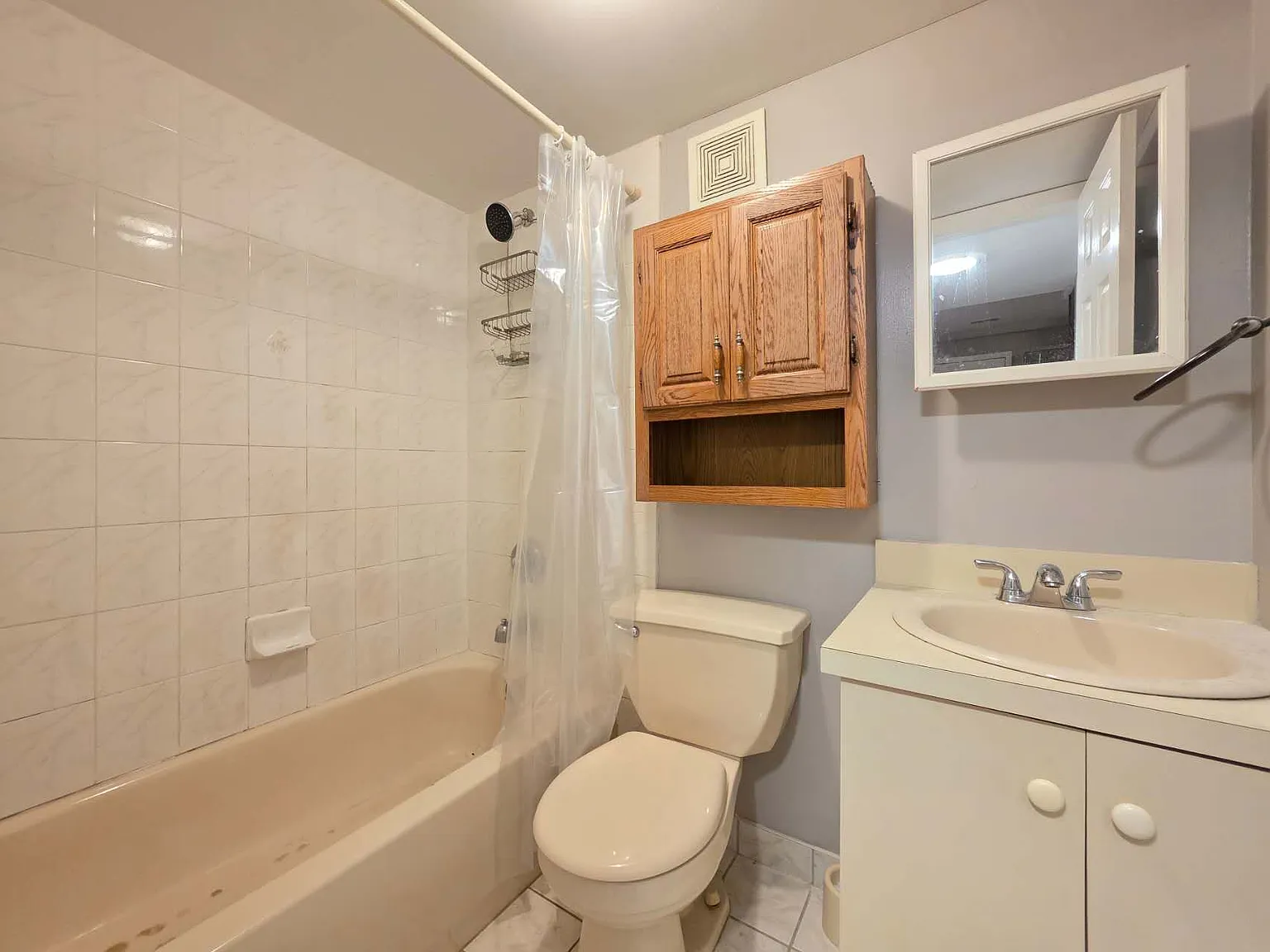 1 bed, $1,600 — Photo 4