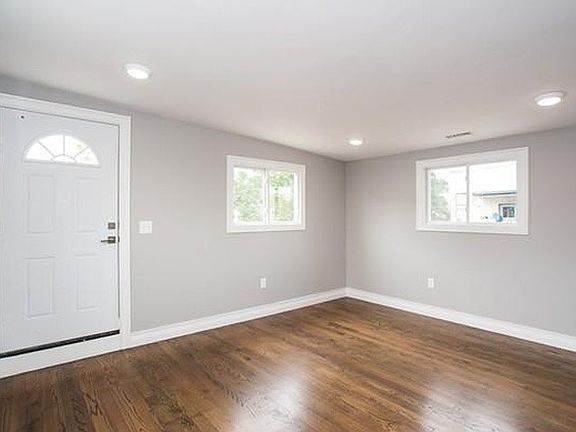 5th image of 18 Everett Ave #3