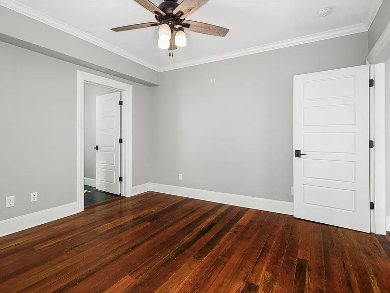 405 24th St #201 — Photo 15