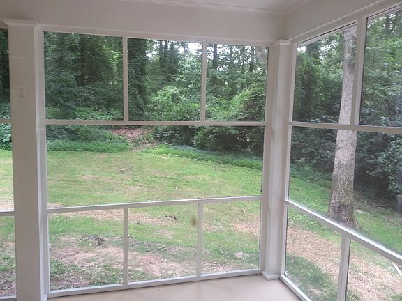 3rd image of 11824 Boyd Rd