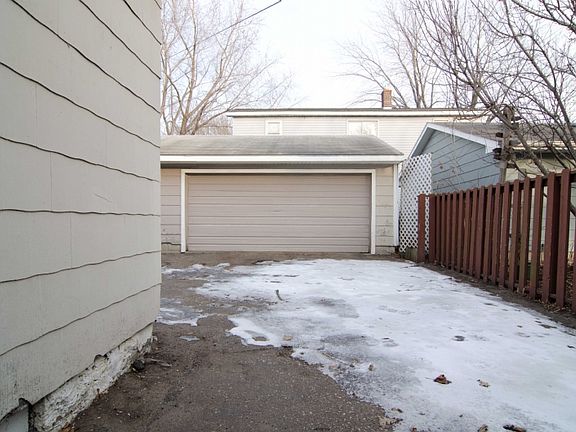 2nd image of 670 Fairview Ave N