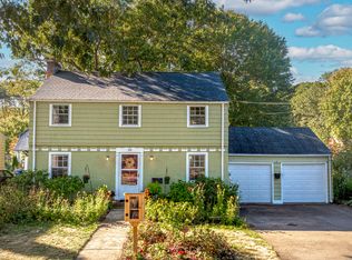 38 Elgin St, Hamden, CT 06517