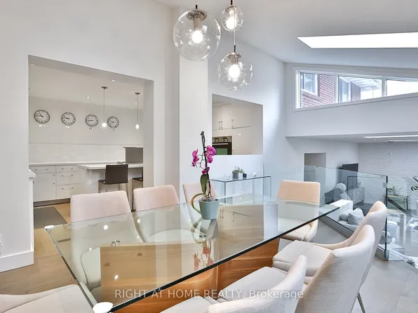 34 Scarcliff Gdns, Toronto, ON M1E 2A2