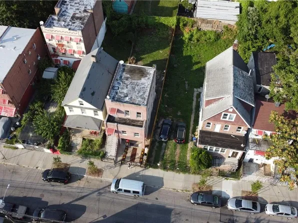 759 E 218th Street, Bronx, NY 10467