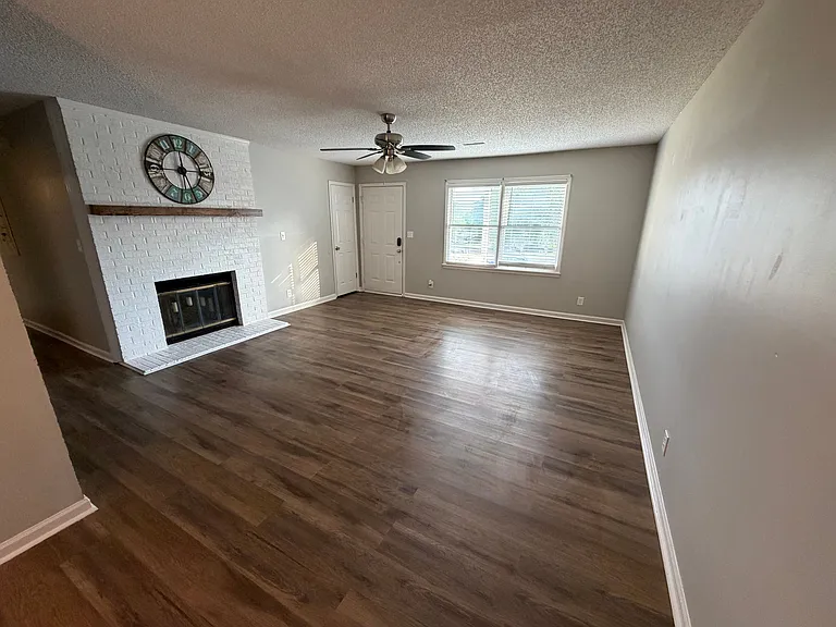 13901 Armond Cir SW — Photo 2