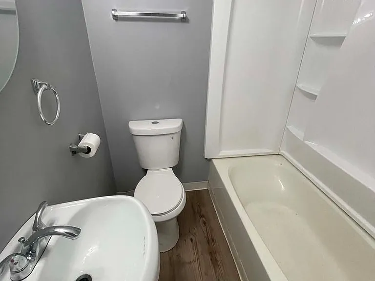 328 Tompkins St — Photo 1