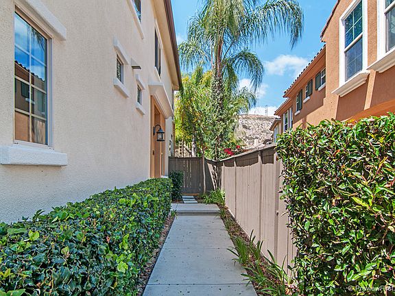 4th image of 2623 Bellezza Dr