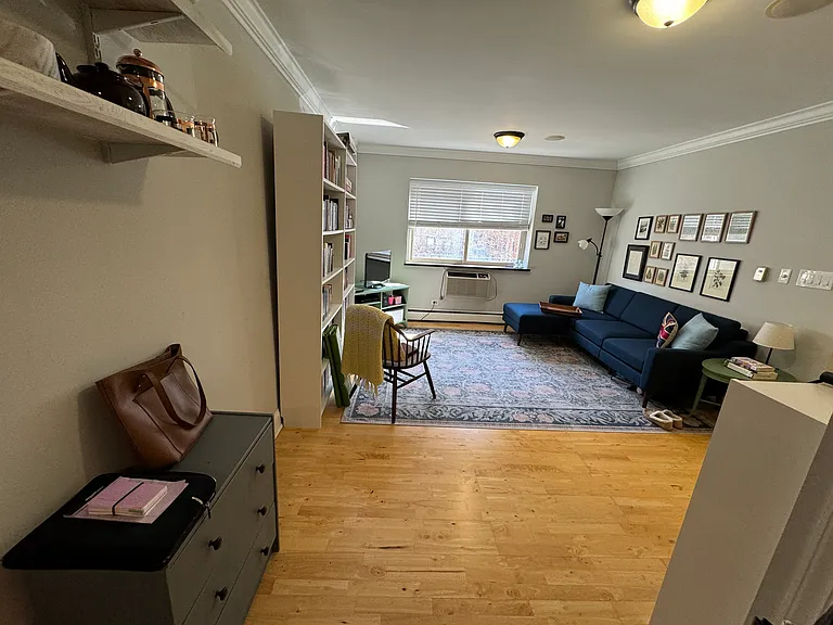5454 Everett — Photo 26