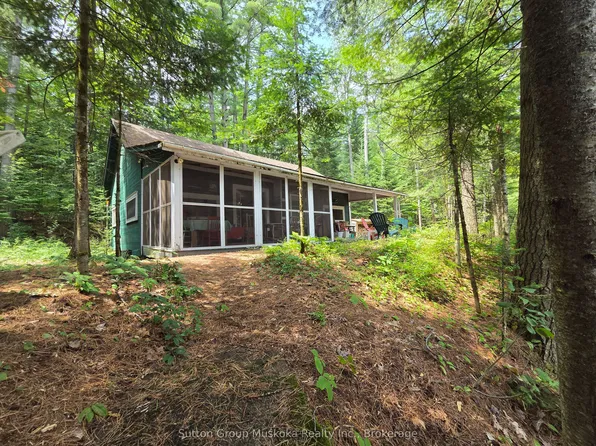 699 S Mary Lake Rd, Town Of Huntsville, ON P0B 1L0