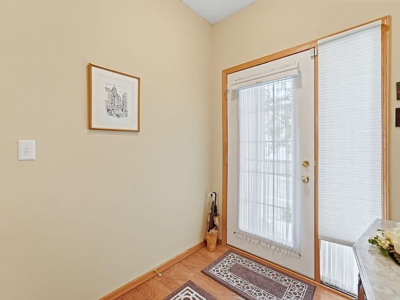 4th image of 2641 Boulder Way
