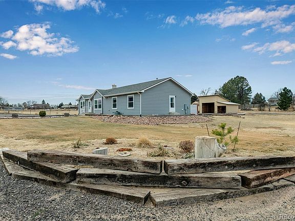 4th image of 945 Navajo Avenue