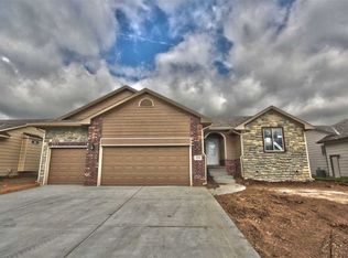 1225 N Lake Ridge Dr, Derby, KS 67037