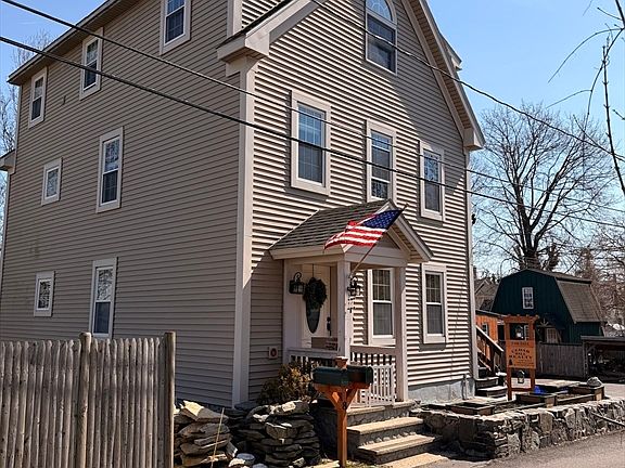 2nd image of 8 Woodwards Ln