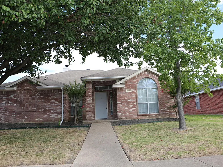 7305 Maplewood Dr — Photo 128