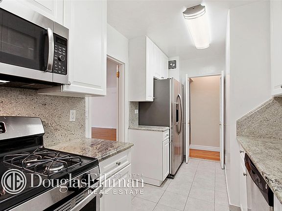 3rd image of 177 E 75th St APT 2B