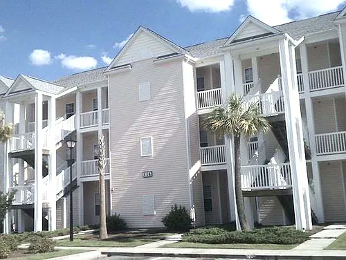 114 Fountain Pointe Ln #301 Photo 1