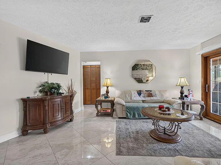 1362 SW Knollwood Dr — Photo 37