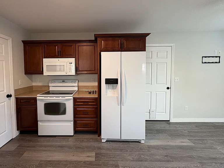 395 N Grove Ct — Photo 6