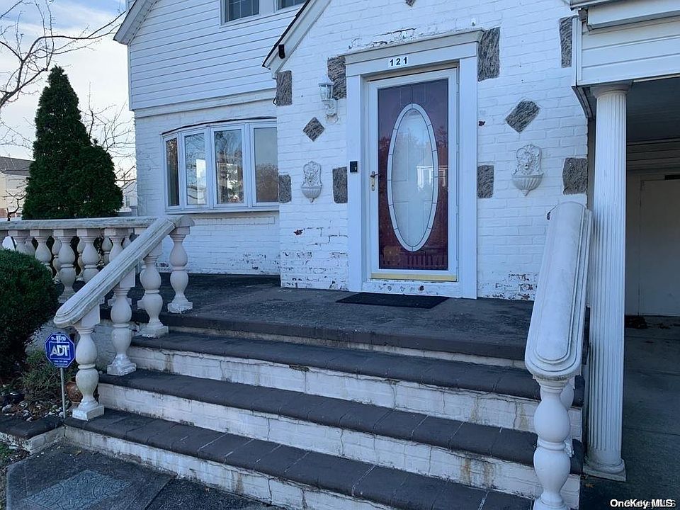 1st image of 121 Norfeld Boulevard
