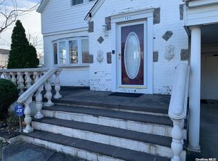 121 Norfeld Blvd, Elmont, NY 11003