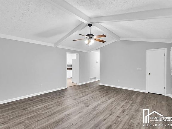 4th image of 4899 Raven Way NE