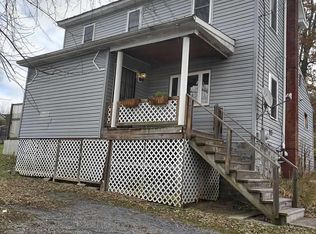 113 S School St, Manns Choice, PA 15550