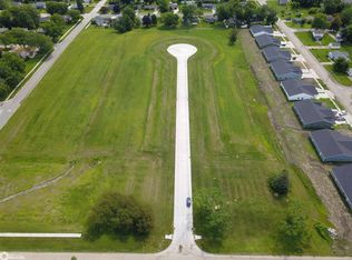 1610 Sunset St, Grinnell, IA 50112