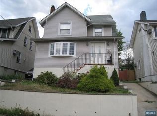 11 8th St, Ridgefield Park, NJ 07660