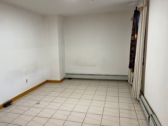 5th image of 327 Christine St #1R
