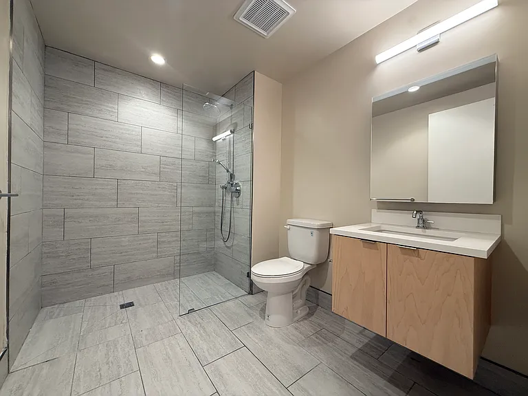 12th Street Apartments — Photo 11