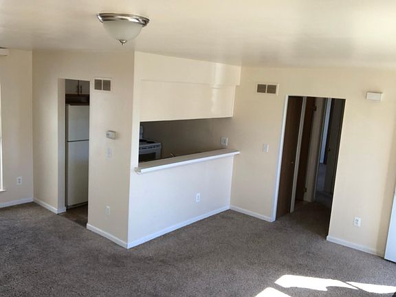 3rd image of 35186 Terrybrook Dr