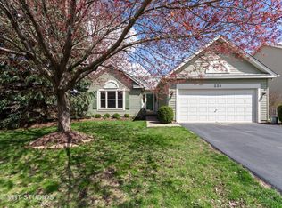 338 Meadowview Ln, Aurora, IL 60502