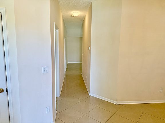 3rd image of 1143 Summer Springs Dr